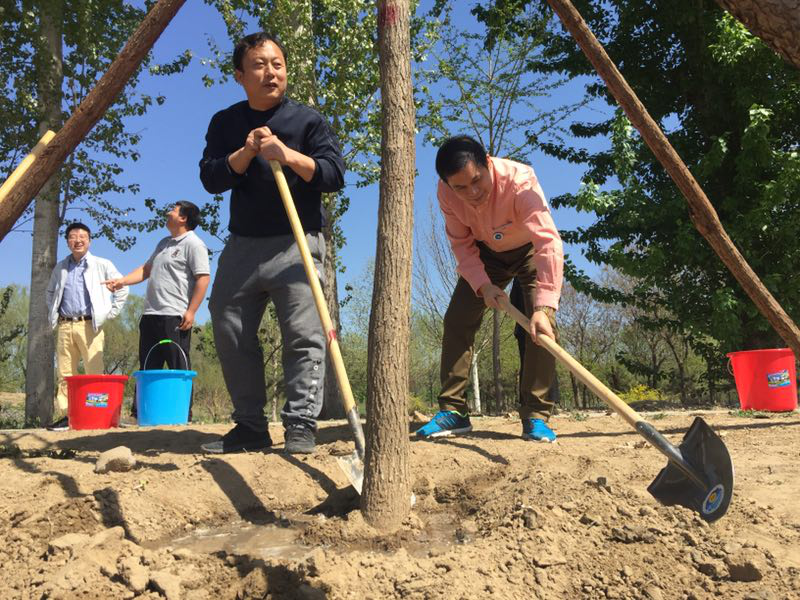 仟億達(dá)集團(tuán)(證券代碼:831999)董事長(zhǎng)鄭兩斌先生以實(shí)際行動(dòng)踐行綠色發(fā)展