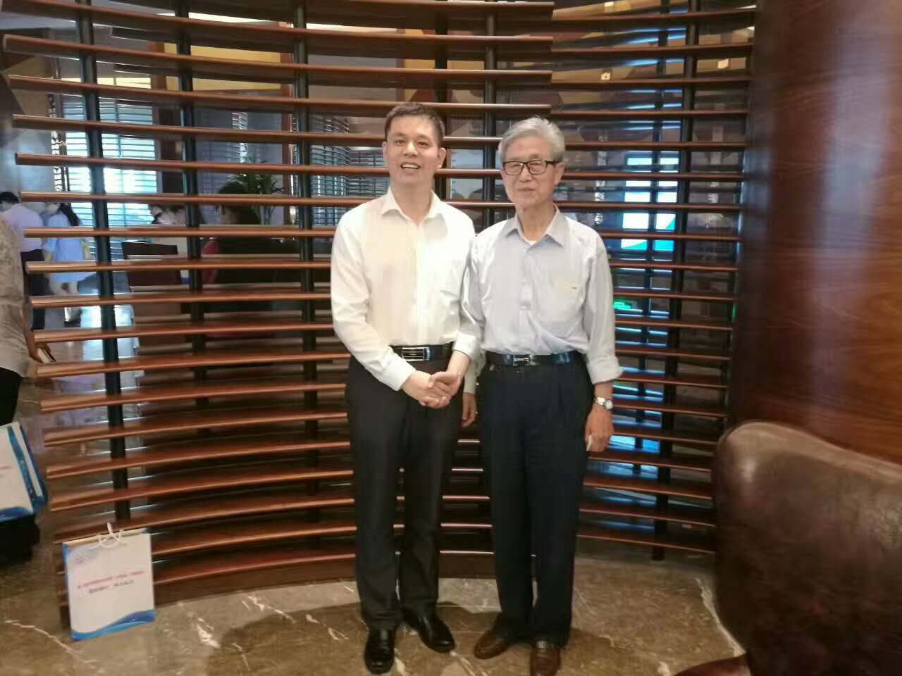 仟億達集團董事長鄭兩斌受邀參加第三屆中國青年企業家(共青城)發展峰會